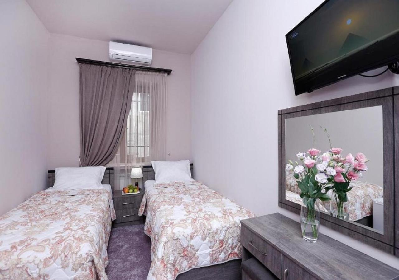 Yard Guesthouse Jereván Kültér fotó